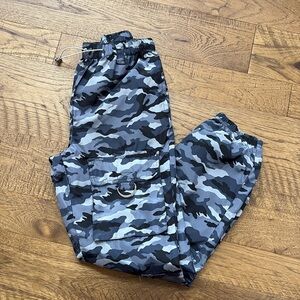Forever 21 camo polyester grey/black joggers  size small